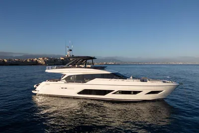 2022 Ferretti Yachts 720