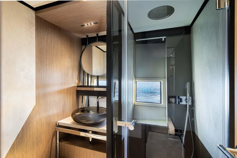 Siri Linn Yacht Photos Pics FERRETTI YACHTS 720 - 2022 - SIRI LINN