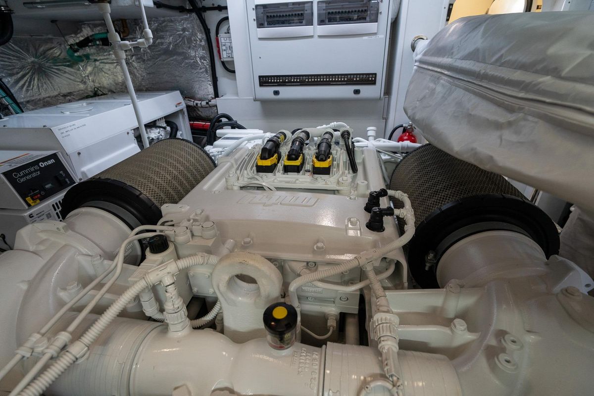 2023 Sunseeker 86 