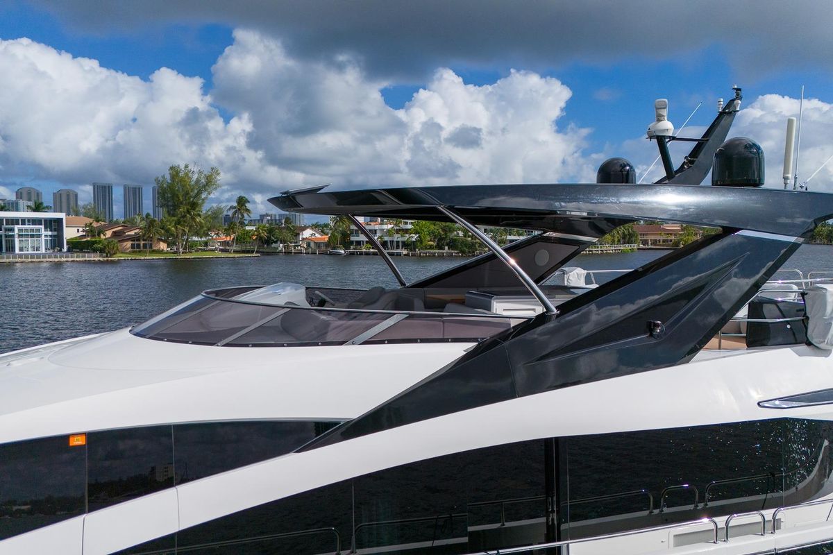 2023 Sunseeker 86 