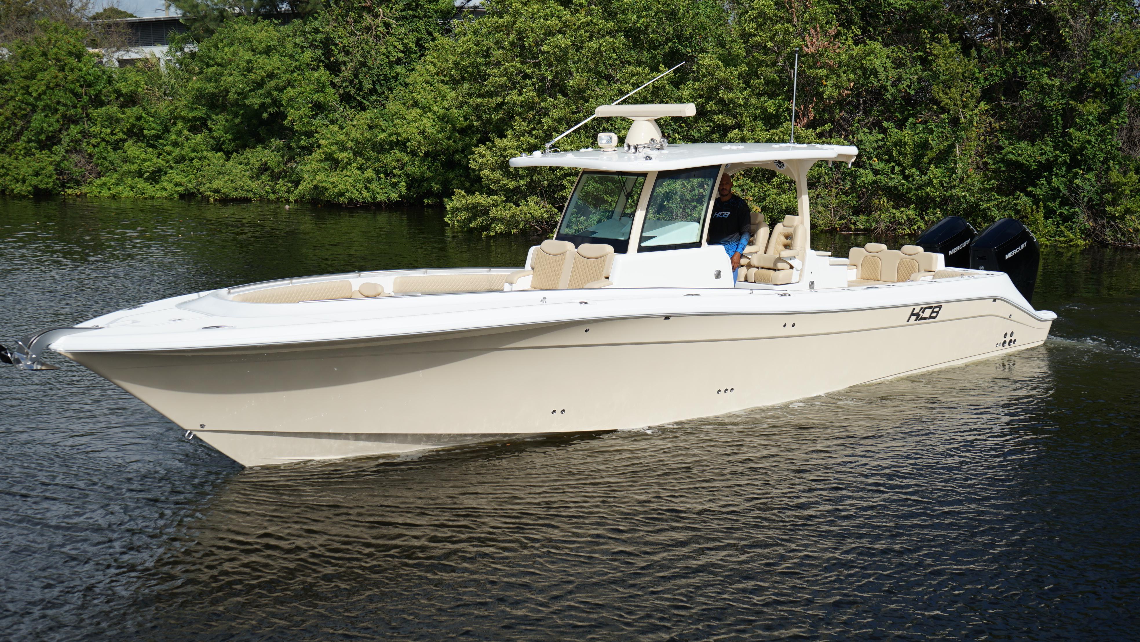 2024 HCB 39 Speciale Center Console for sale - YachtWorld