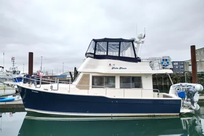 Mainship 34 Trawler