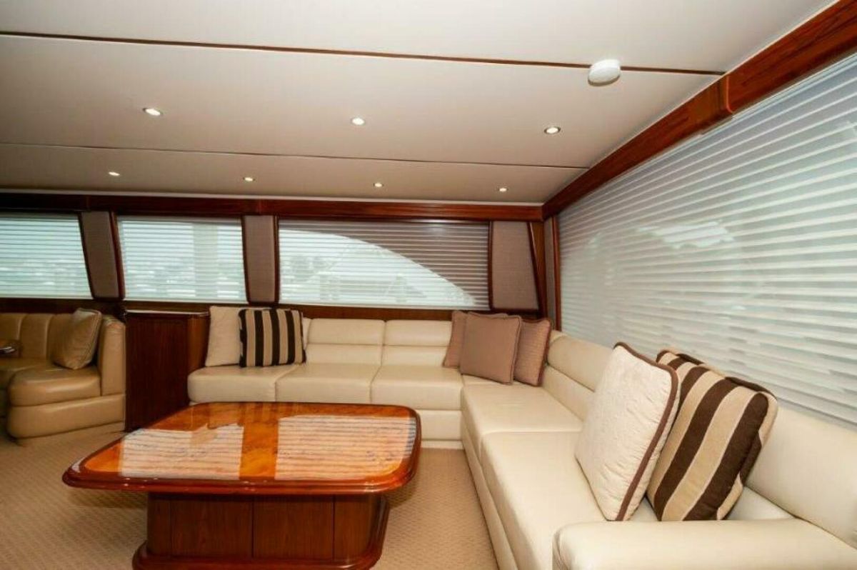 2012 Viking 76 