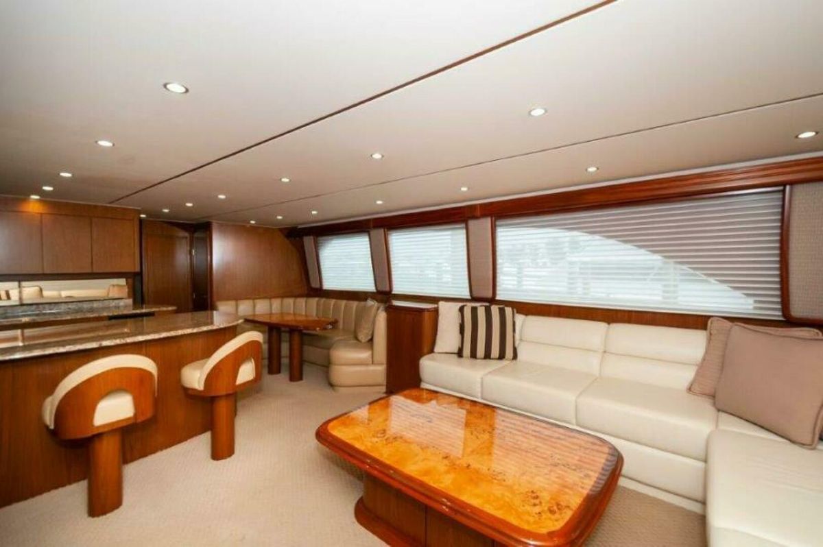 2012 Viking 76 