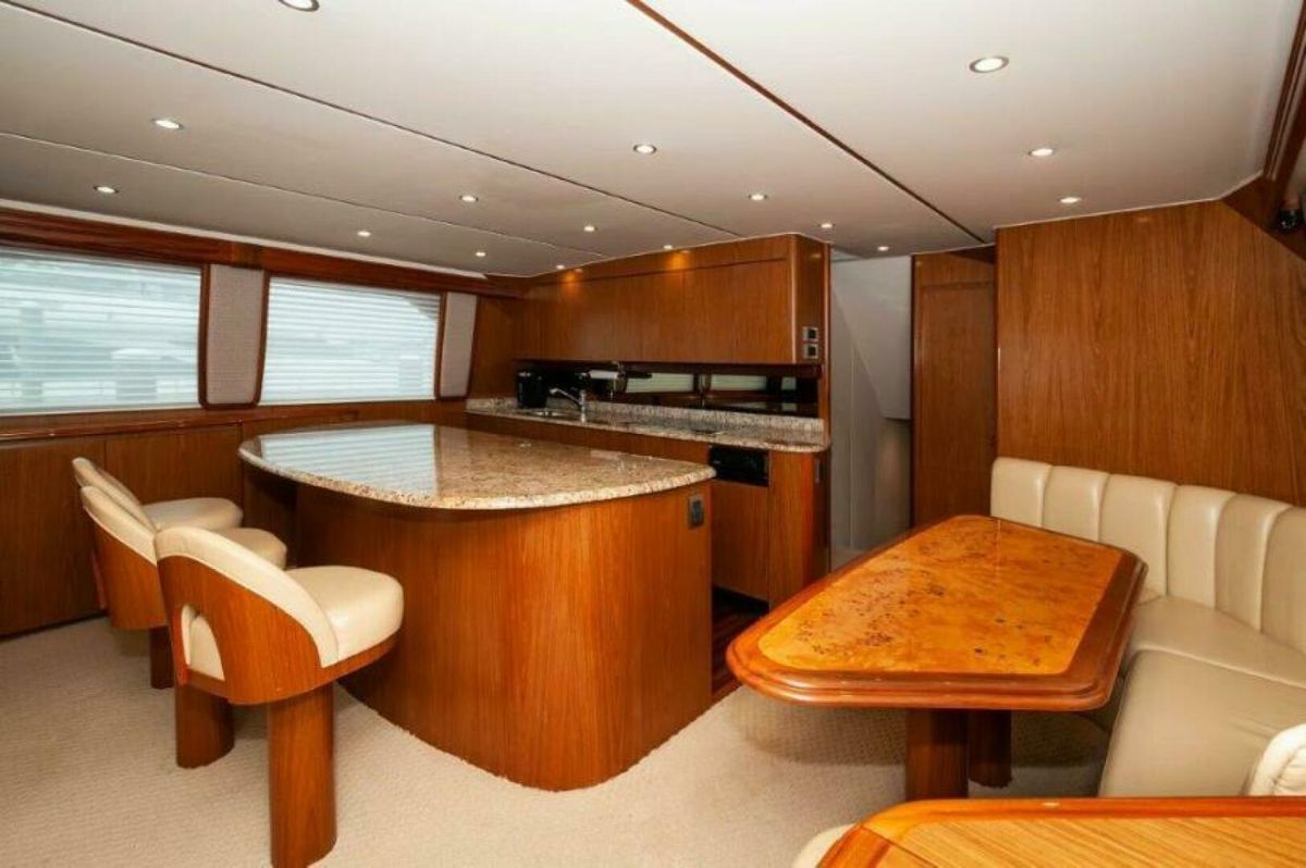 2012 Viking 76 