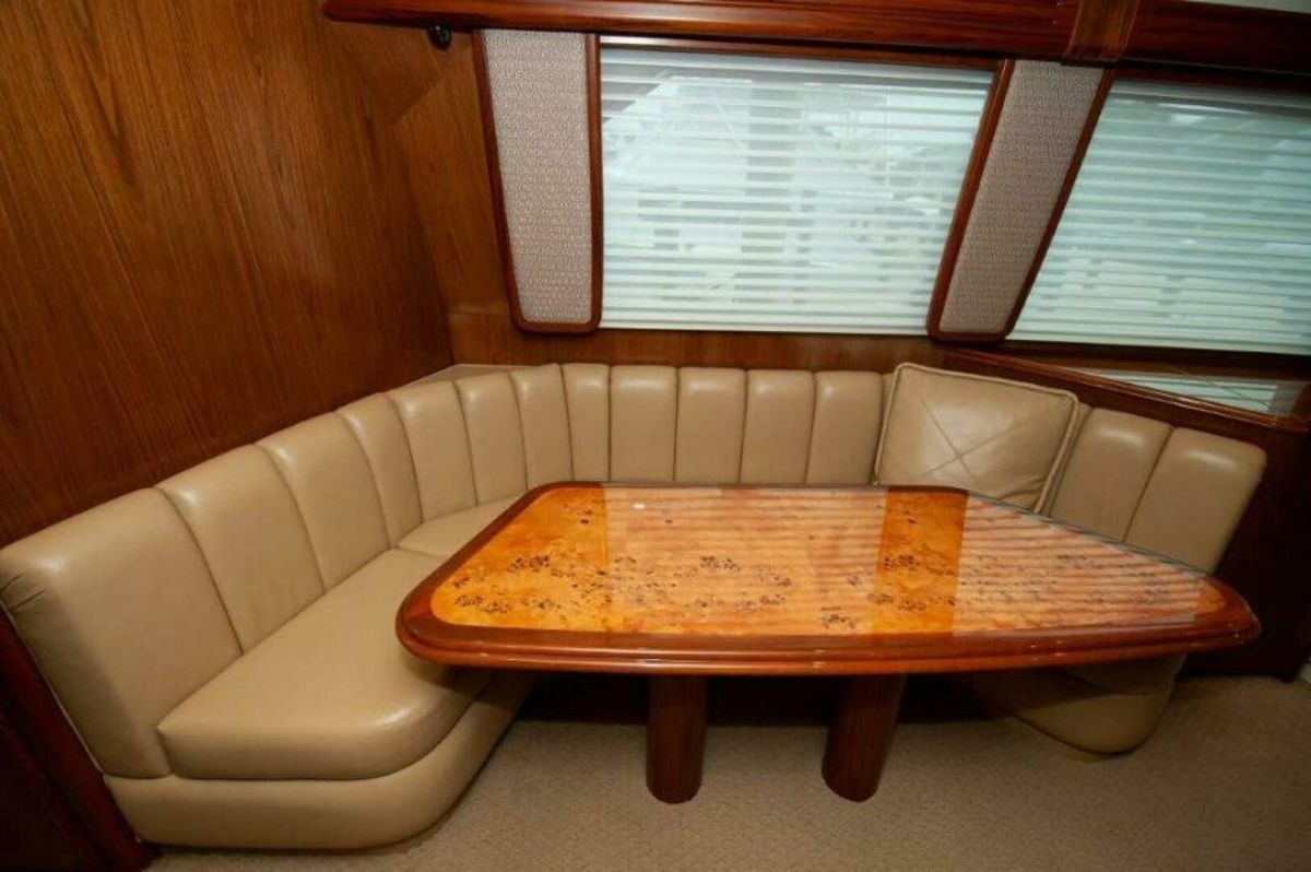 2012 Viking 76 