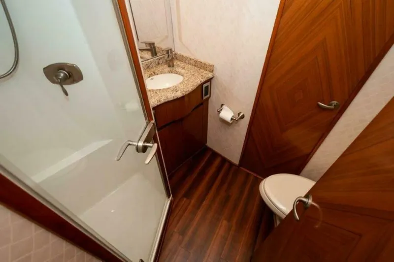 Reel Dangerous Yacht Photos Pics 2012 76 Viking Sky Bridge REEL DANGEROUS VIP Head