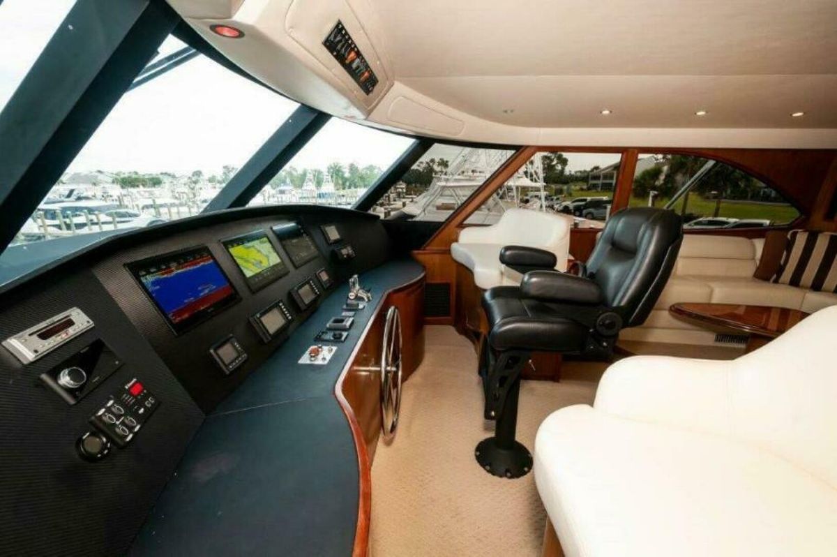 2012 Viking 76 