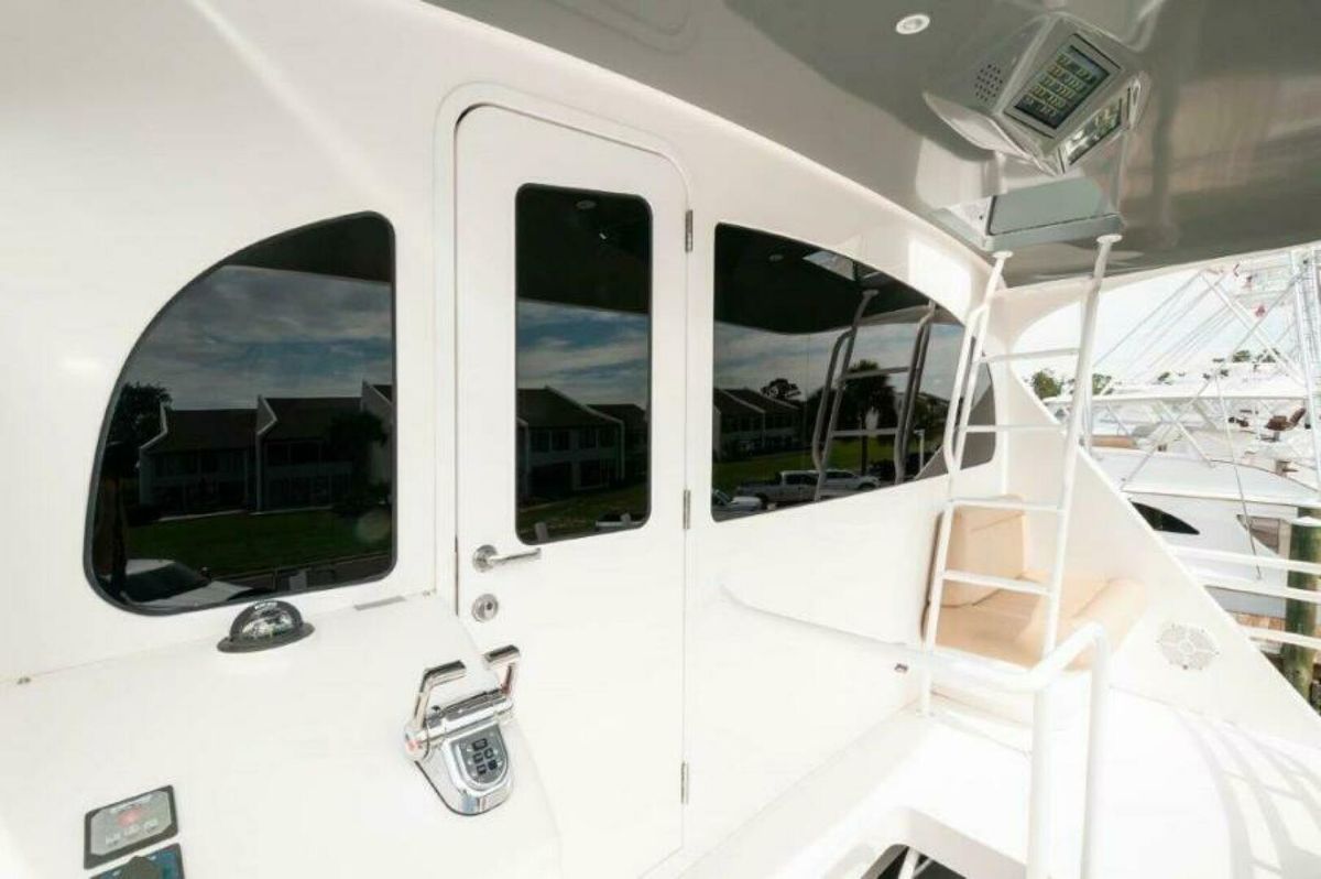 2012 Viking 76 