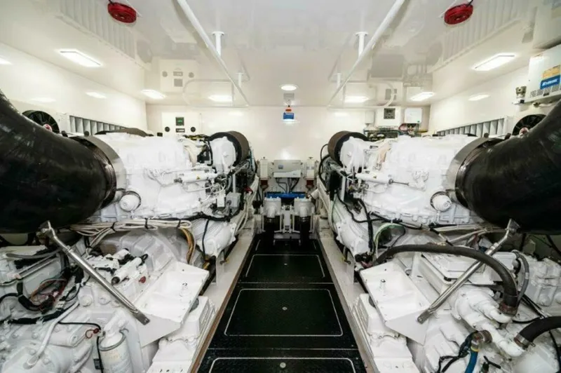 Reel Dangerous Yacht Photos Pics 2012 76 Viking Sky Bridge REEL DANGEROUS Engine Room (2)