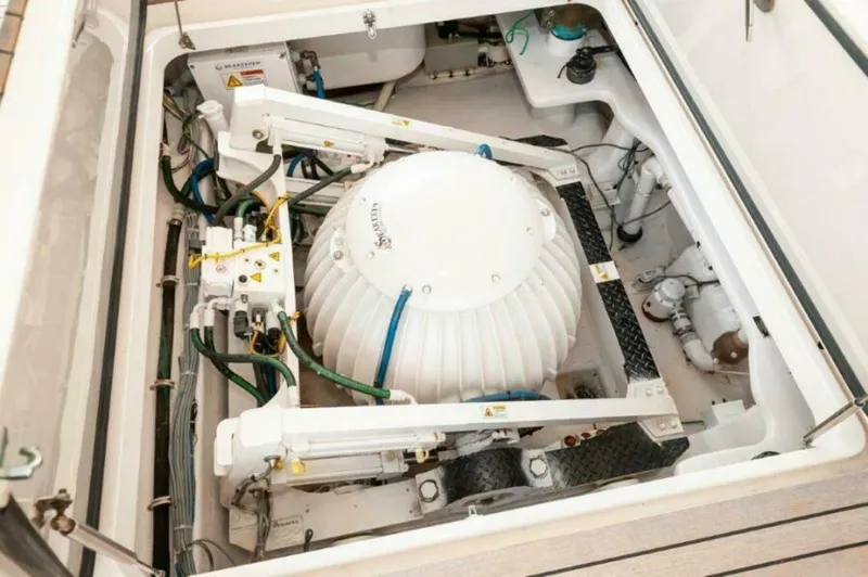 Reel Dangerous Yacht Photos Pics 2012 76 Viking Sky Bridge REEL DANGEROUS Seakeeper