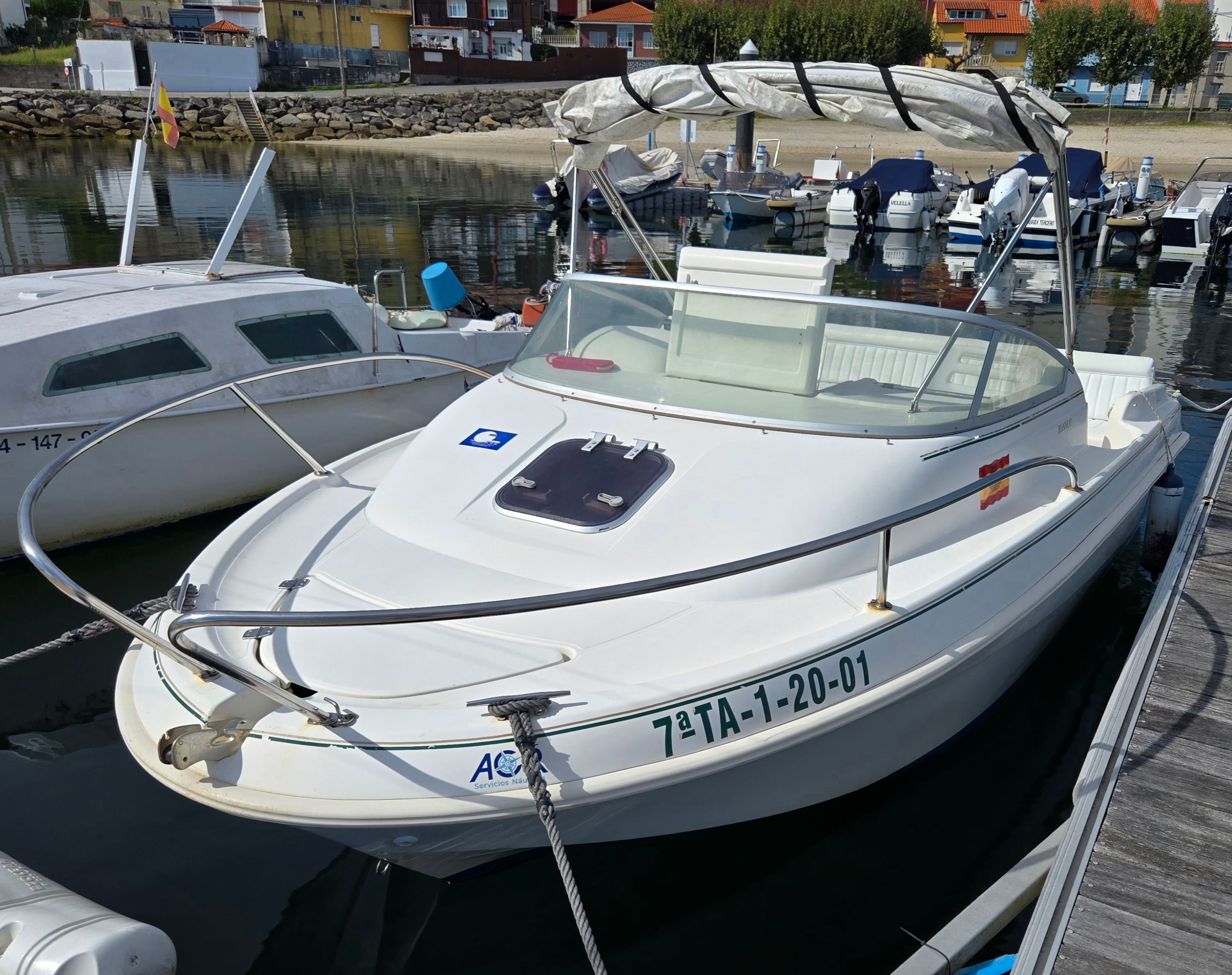 2001 Jeanneau Leader 545