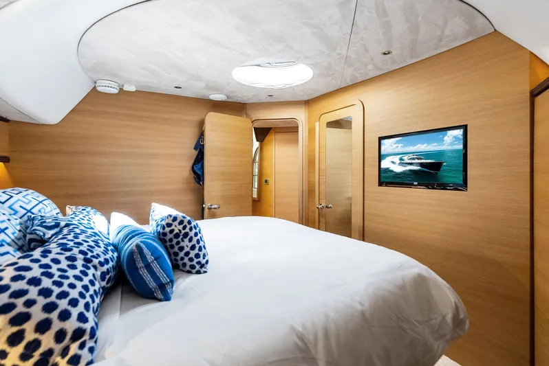 Dutch Yacht Photos Pics Luxurious bedroom interior of 2019 Zeelander 55 yacht with modern decor and TV.