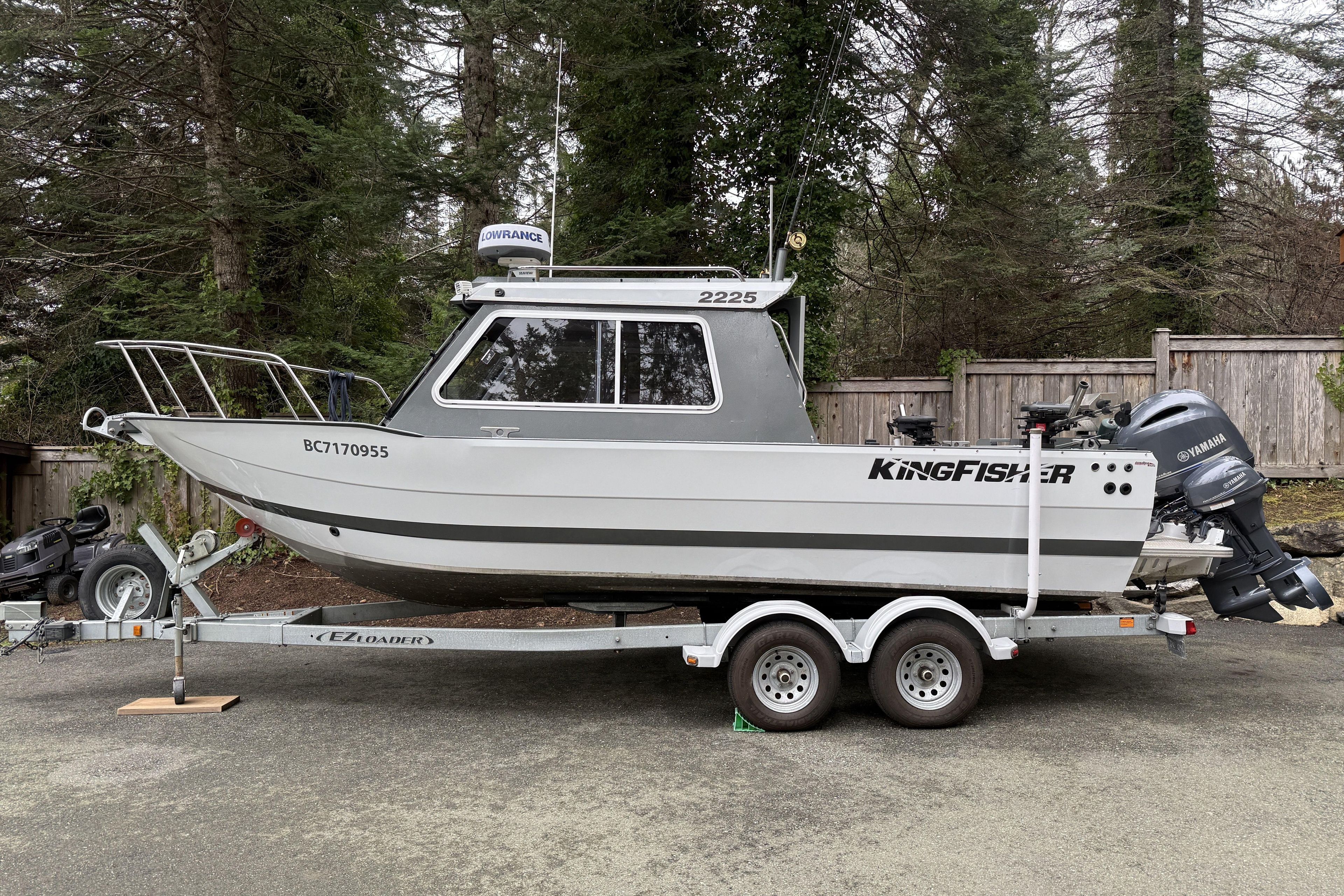 KingFisher 2225 Escape HT