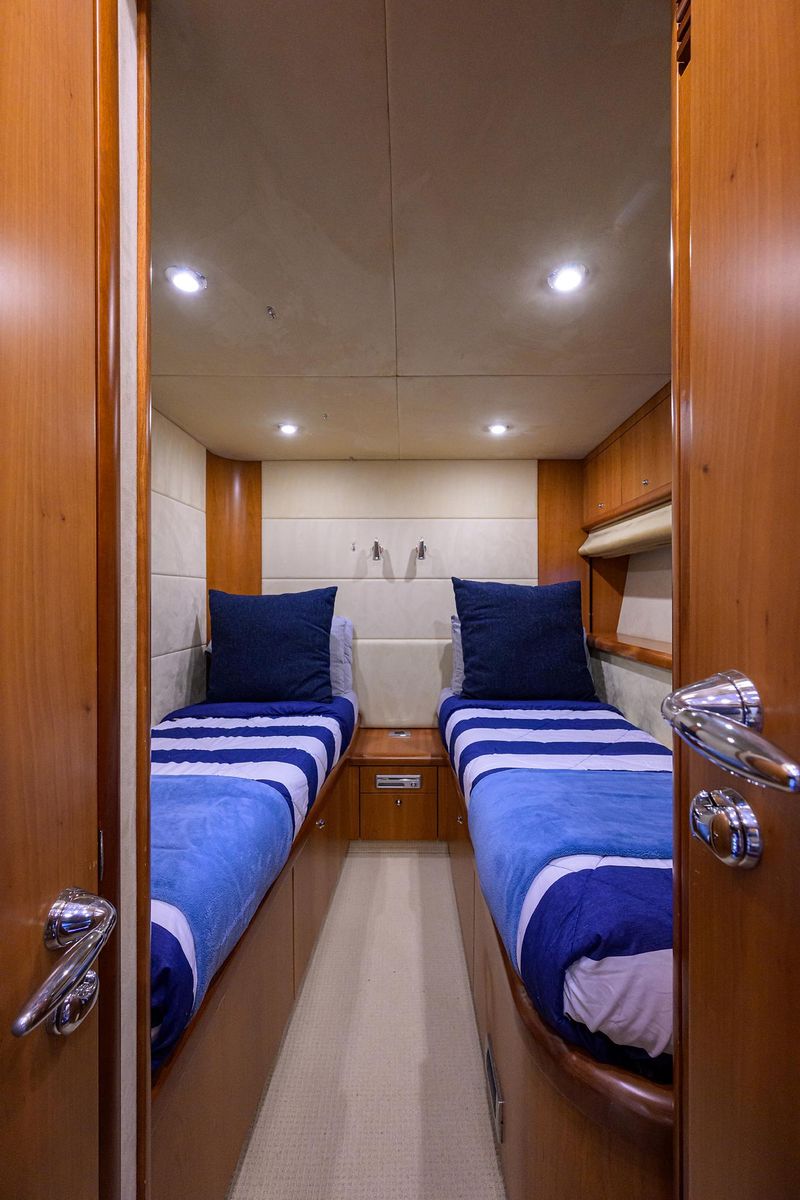 2006 Sunseeker 75 