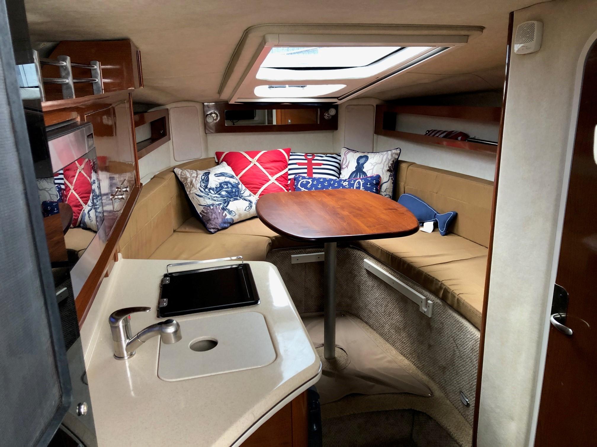 2009 Sea Ray 270 Sundancer Cruiser for sale - YachtWorld