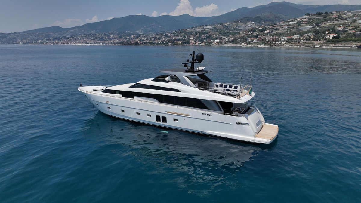 2016 Sanlorenzo 95 