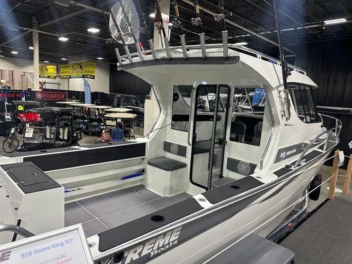  Yacht Photos Pics New 2024 Extreme Boats 915 Game King 30' for Sale by Parma Marine (440) 221-9001