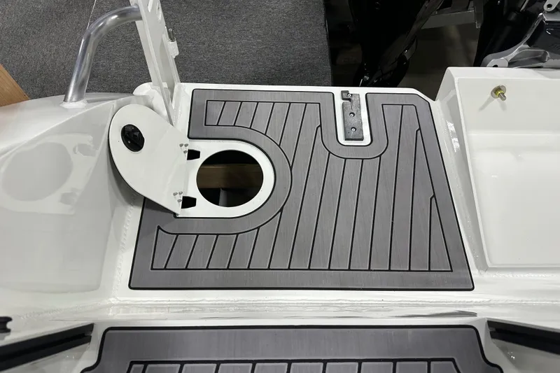  Yacht Photos Pics Burley Pot Holder Open for Chum Bucket