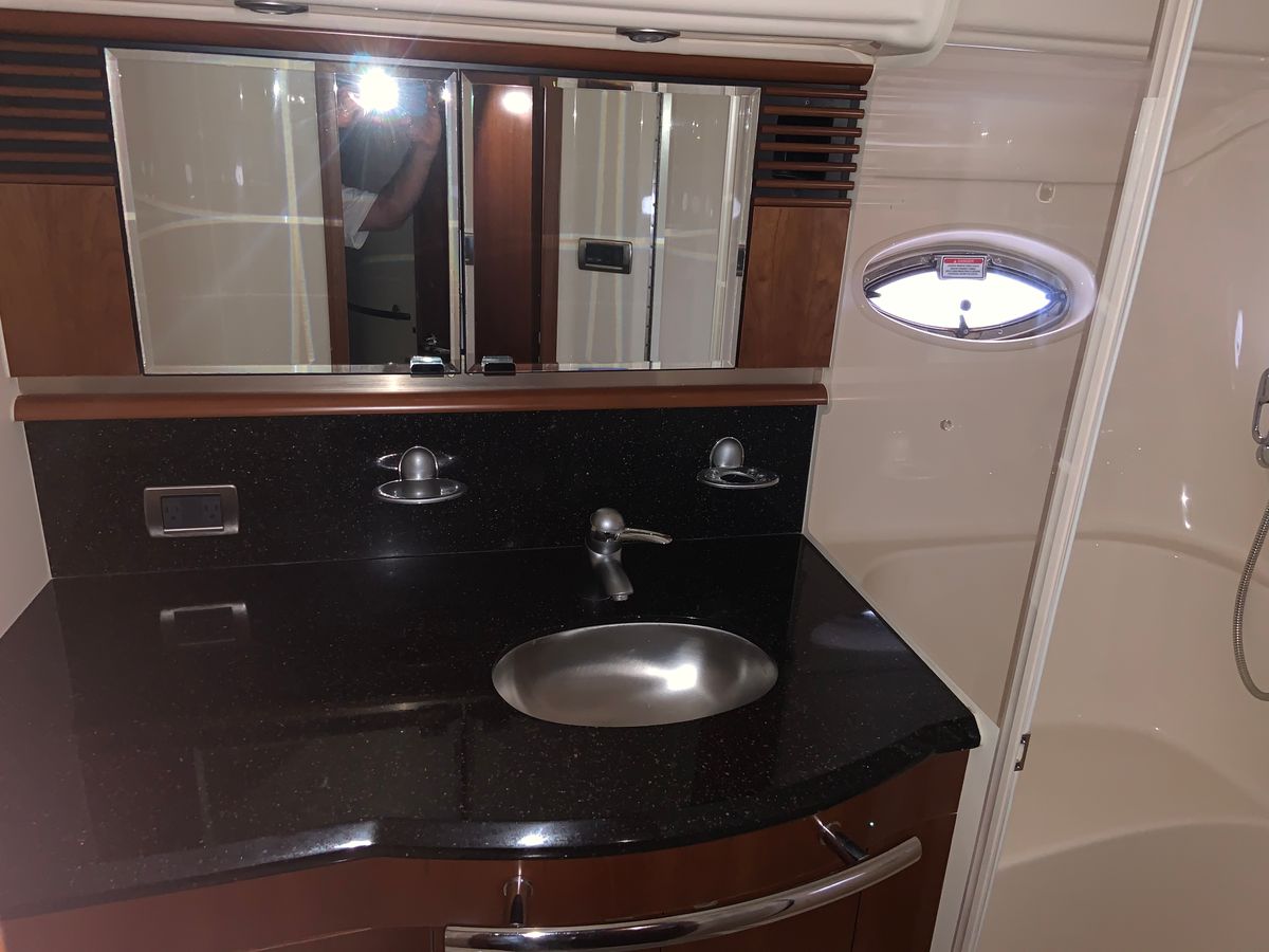 2005 Sea Ray 50 