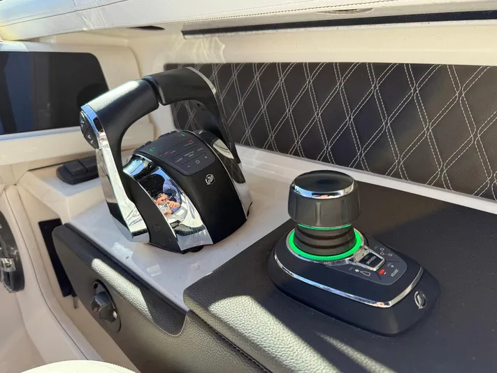  Yacht Photos Pics 2019 Sea Ray SLX 310 helm controls with joystick and throttle.