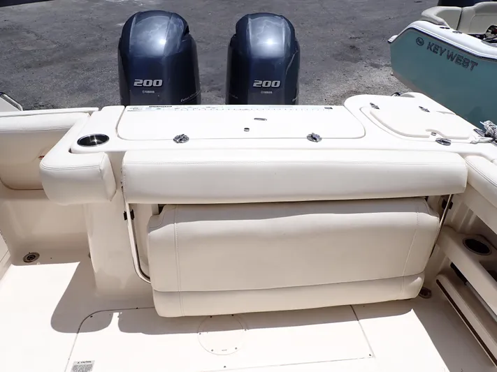  Yacht Photos Pics 2019 Grady-White Freedom 275 boat with twin 200 horsepower engines.