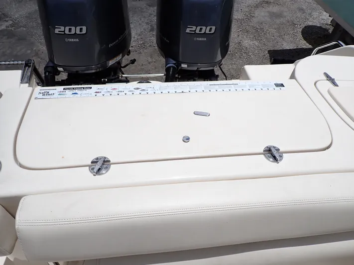  Yacht Photos Pics 2019 Grady-White Freedom 275 boat with twin Yamaha 200 engines.