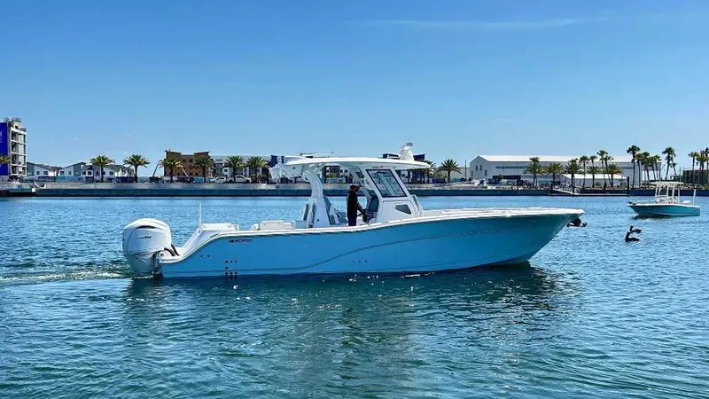 The Reel Commander Yacht Photos Pics 