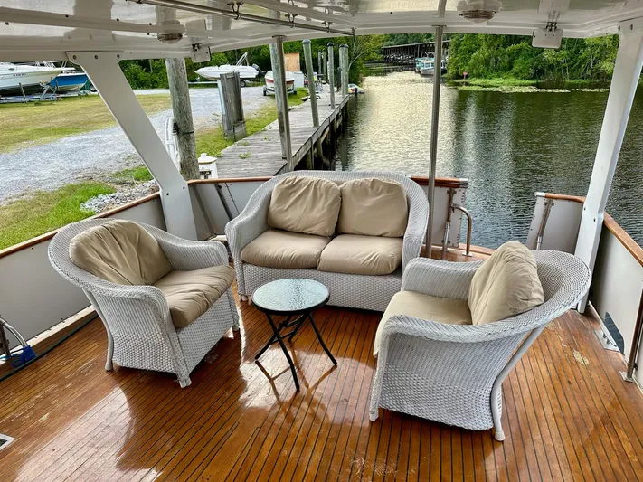 Tanglefoot Yacht Photos Pics 