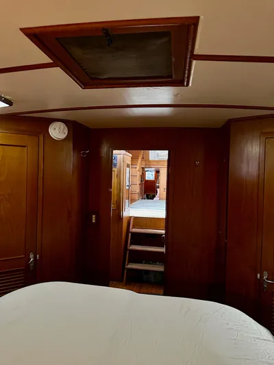 Tanglefoot Yacht Photos Pics 