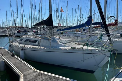 1985 Beneteau First 305