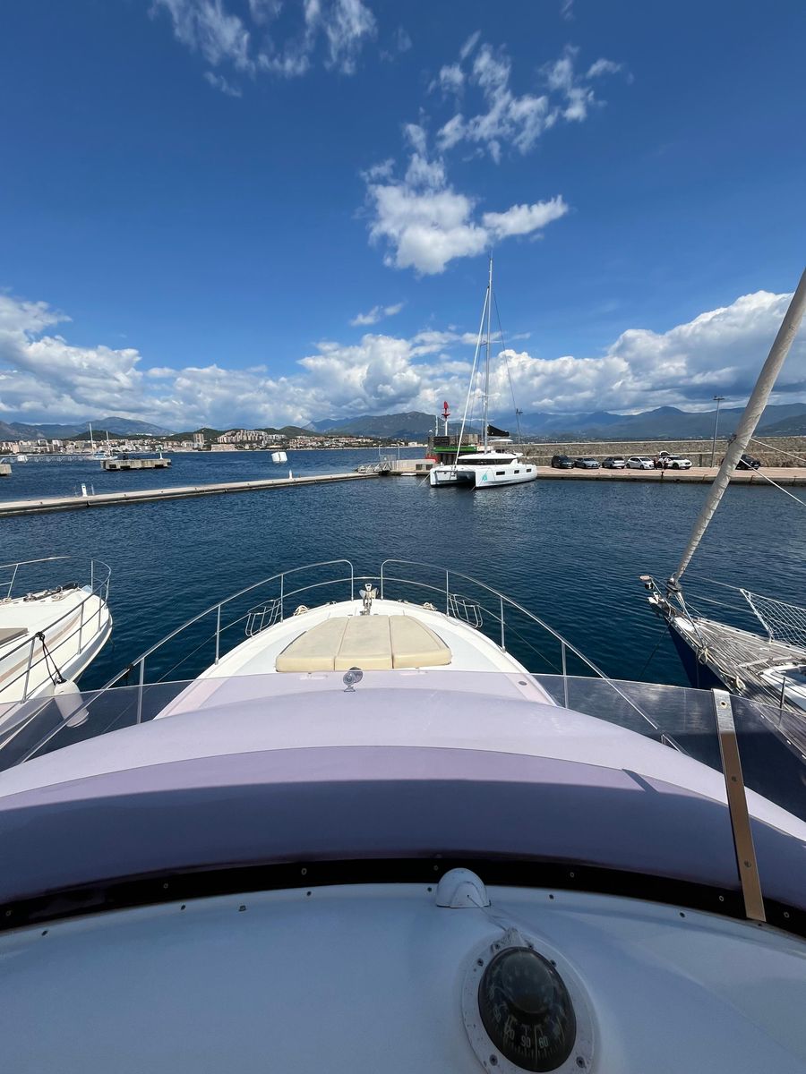 2010 Prestige 46 