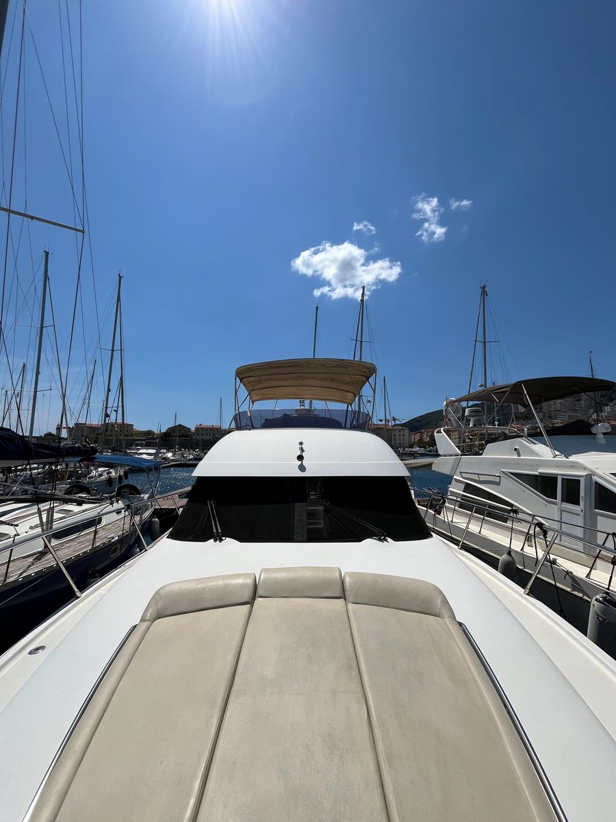 2010 Prestige 46 