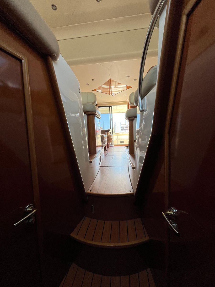 2010 Prestige 46 