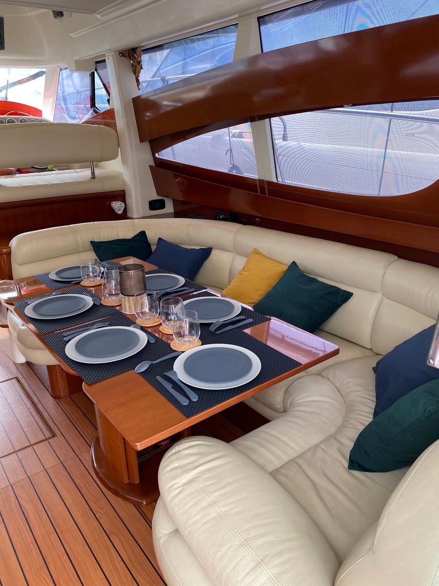 2010 Prestige 46 