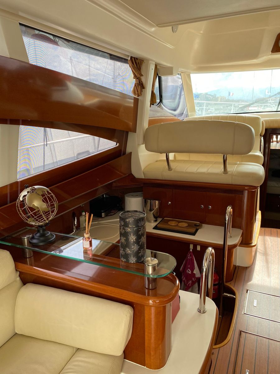 2010 Prestige 46 