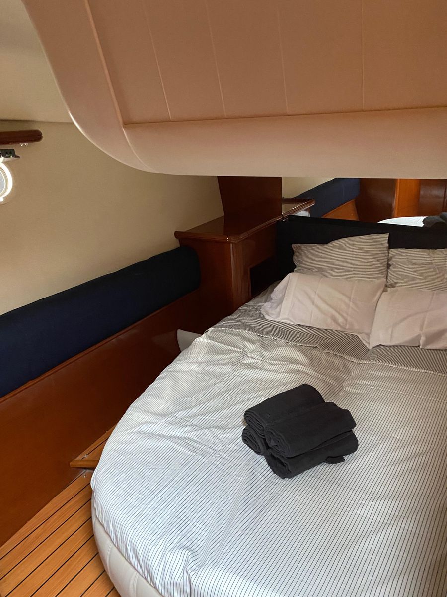 2010 Prestige 46 
