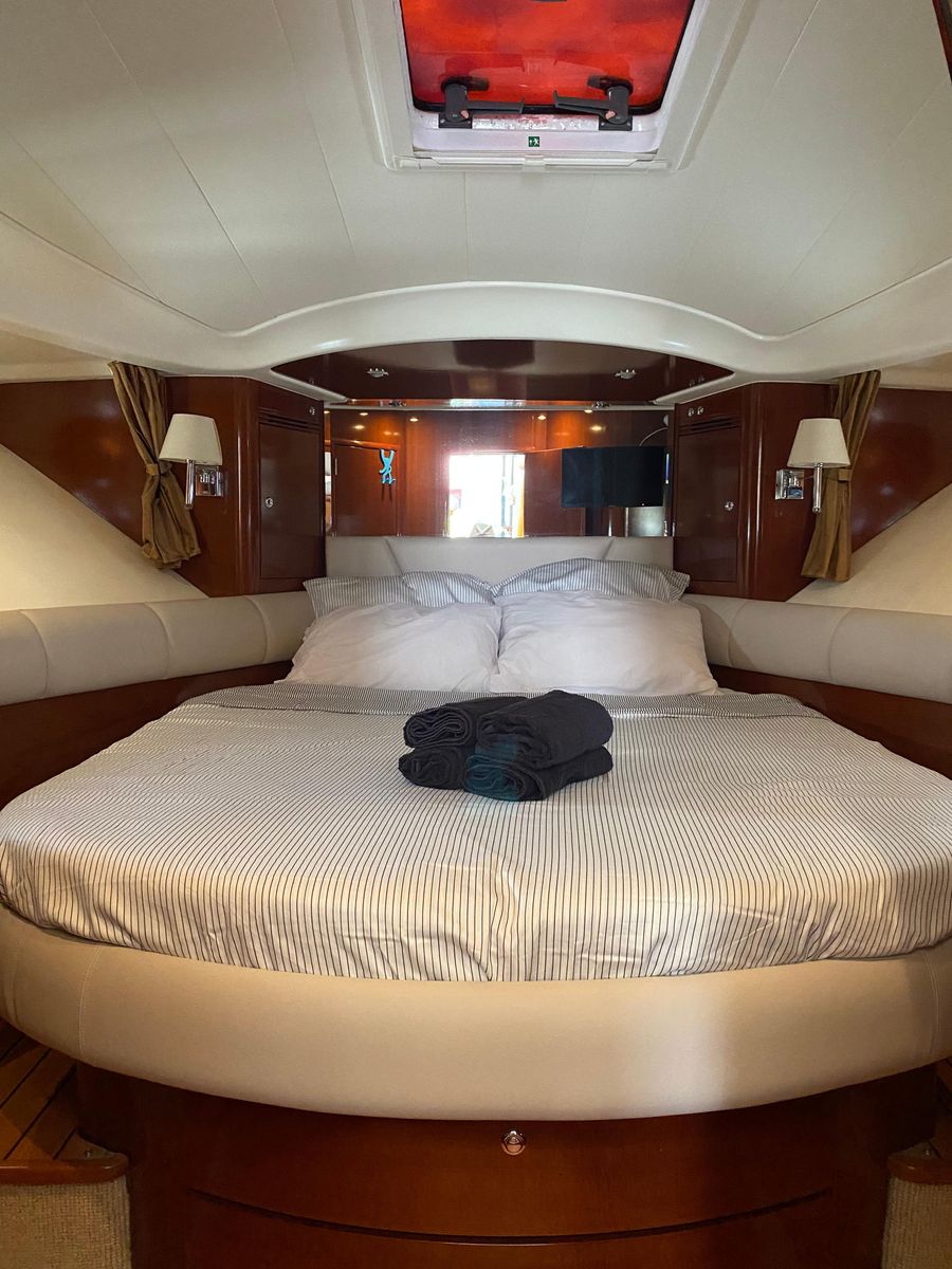 2010 Prestige 46 