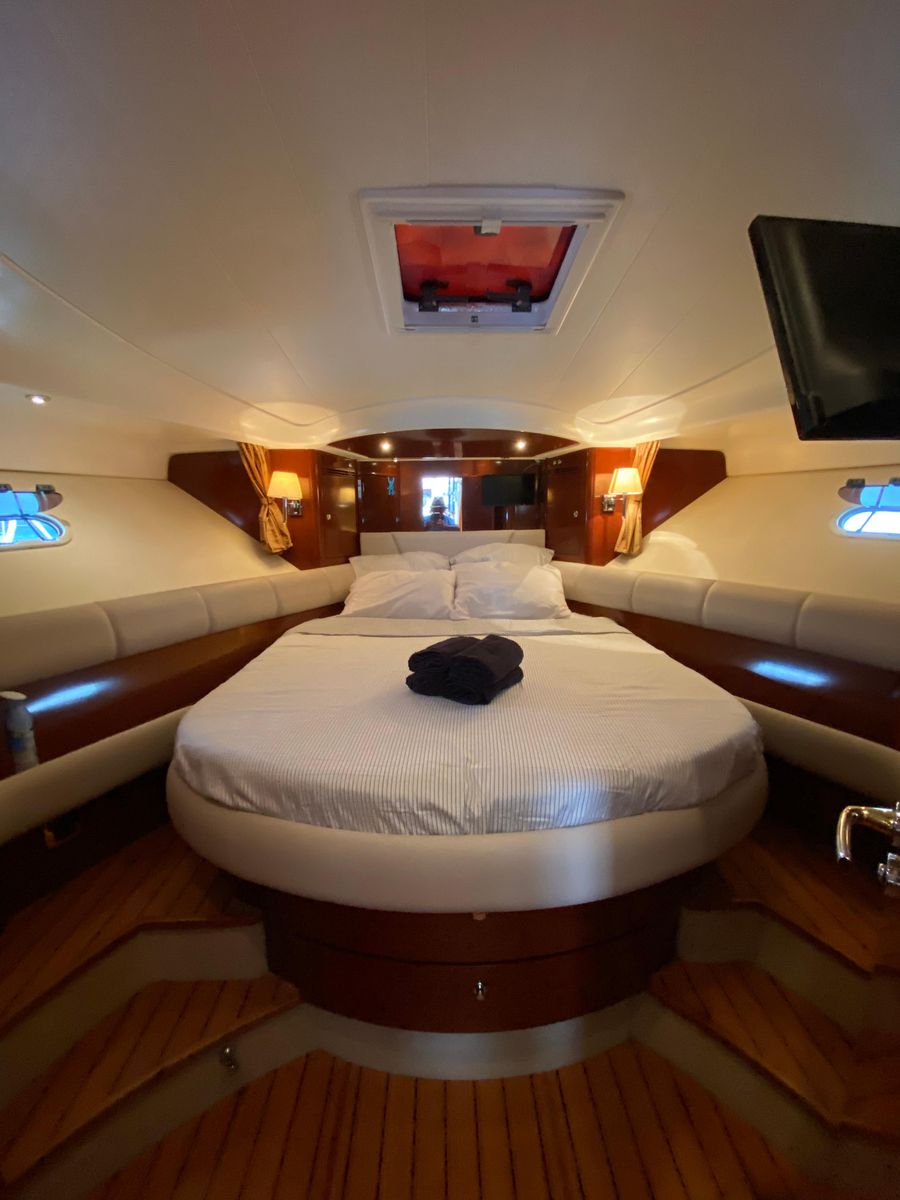 2010 Prestige 46 