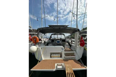 2021 Dufour 430