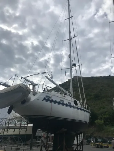 African Queen Yacht Photos Pics 