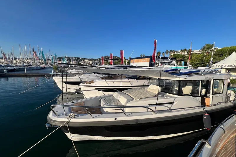  Yacht Photos Pics NIMBUS C11