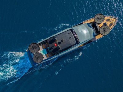Yacht