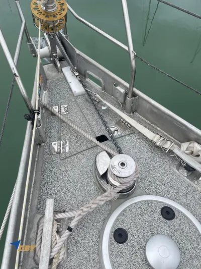 Rubicon Yacht Photos Pics Deck of 2022 Radford 15.2 sailboat with winch and ropes.