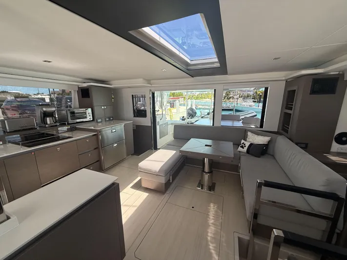 Stargazer Yacht Photos Pics 