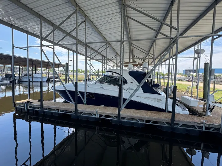 Happy Place Yacht Photos Pics 