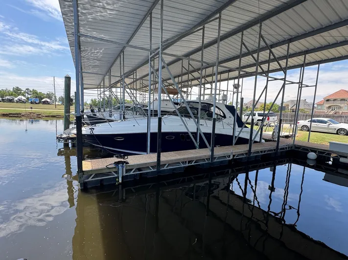 Happy Place Yacht Photos Pics 