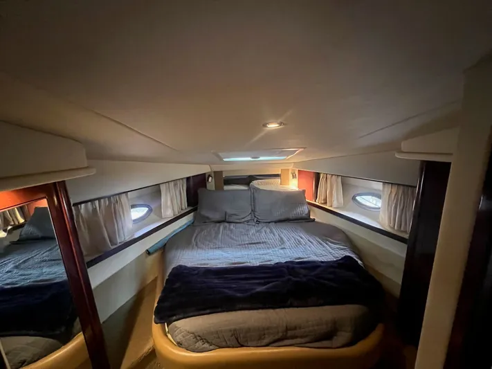 Happy Place Yacht Photos Pics 