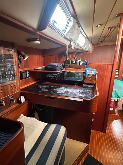 Challenger Yacht Photos Pics 