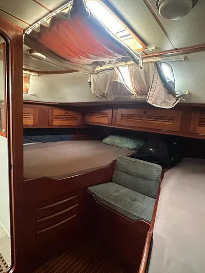 Challenger Yacht Photos Pics 